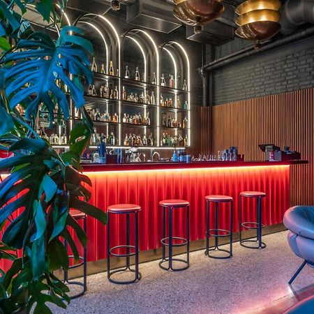 Radisson Red Tbilisi Hotel ภายนอก รูปภาพ