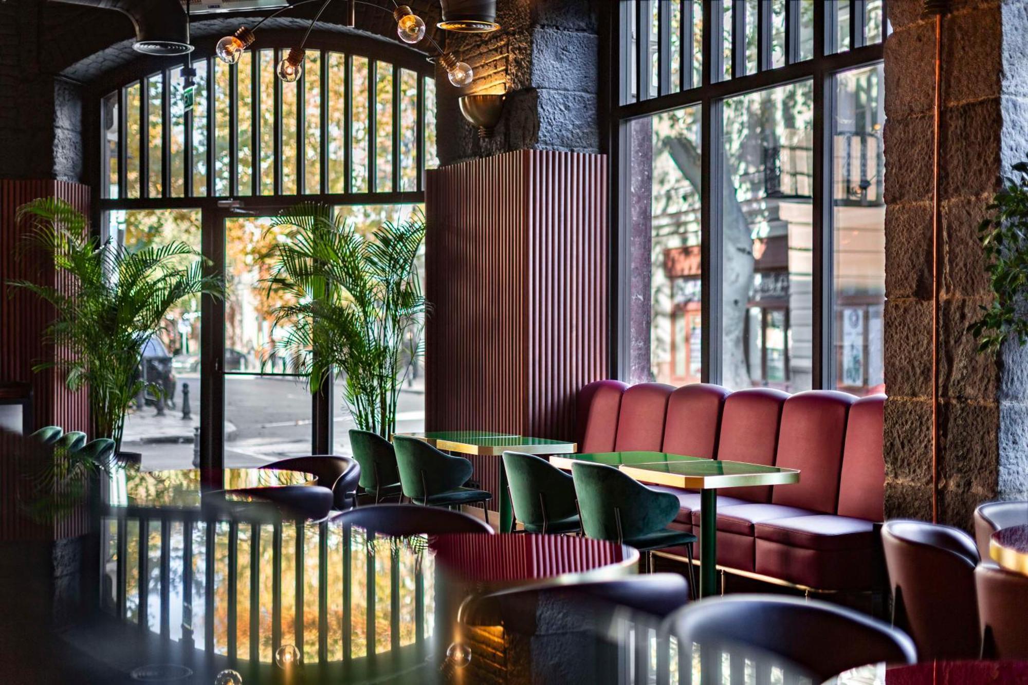 Radisson Red Tbilisi Hotel ภายนอก รูปภาพ