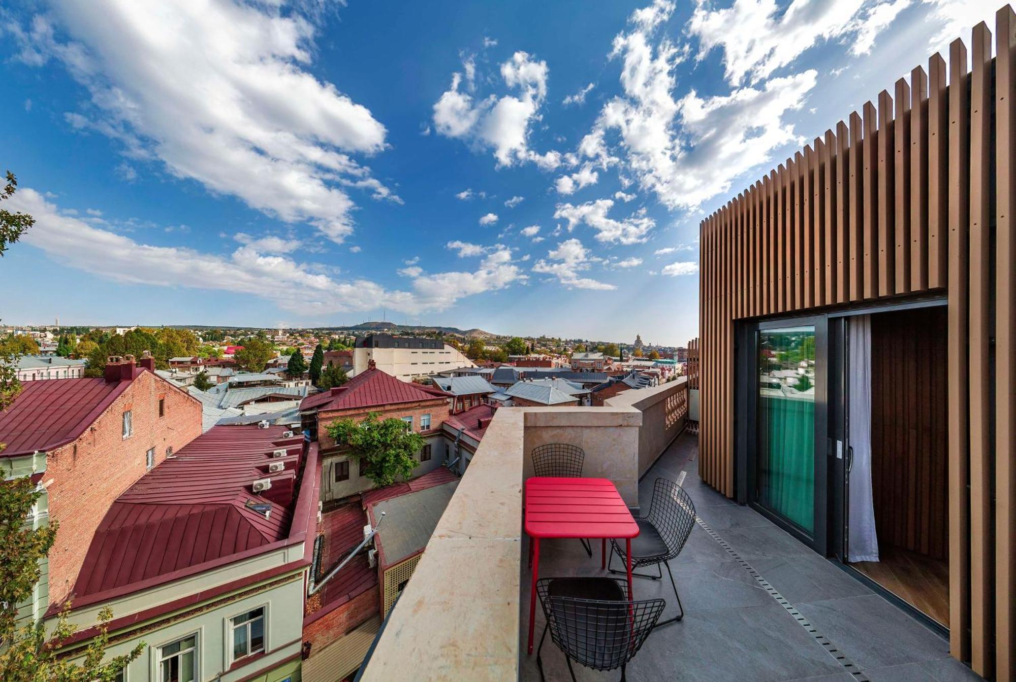 Radisson Red Tbilisi Hotel ภายนอก รูปภาพ