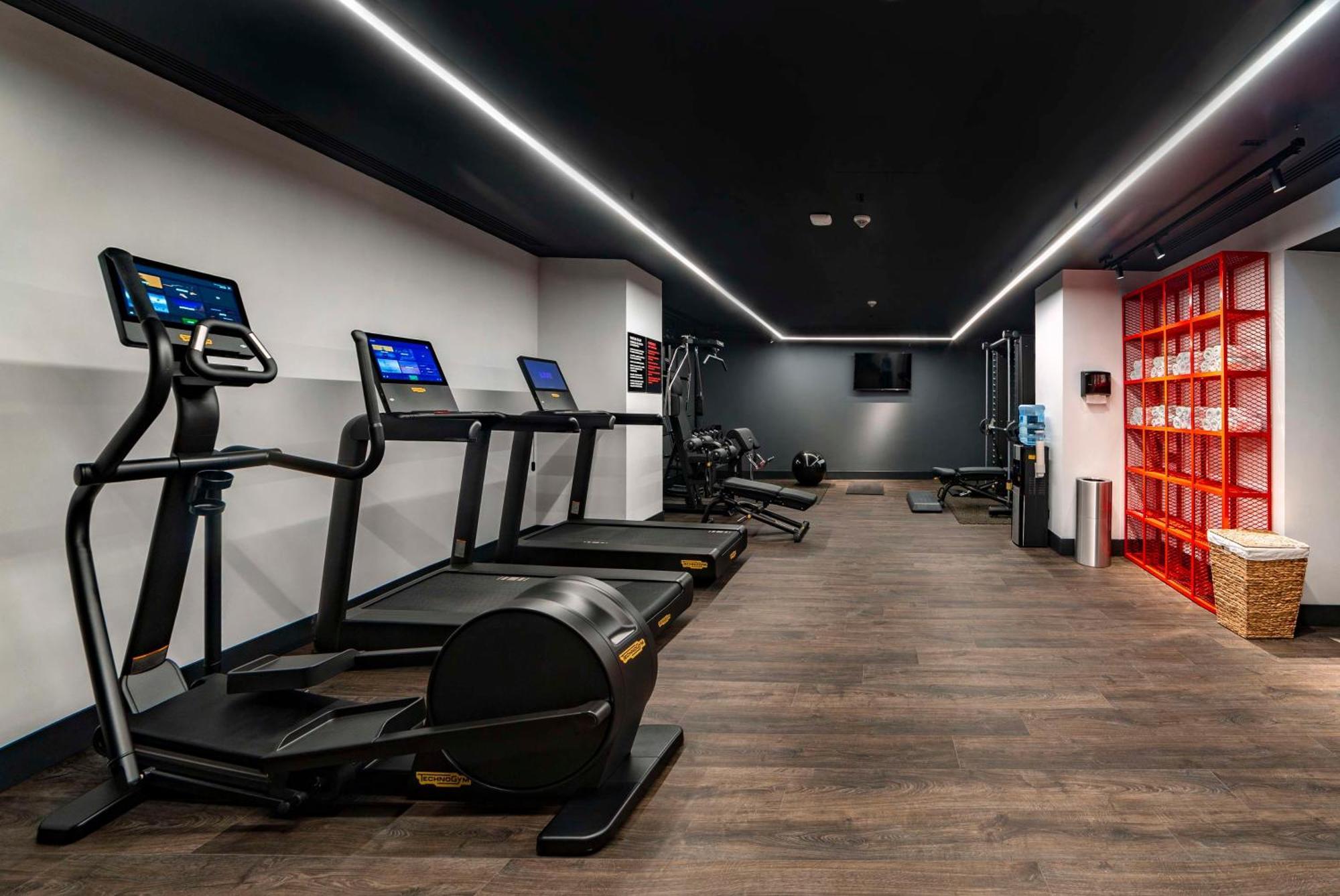 Radisson Red Tbilisi Hotel ภายนอก รูปภาพ