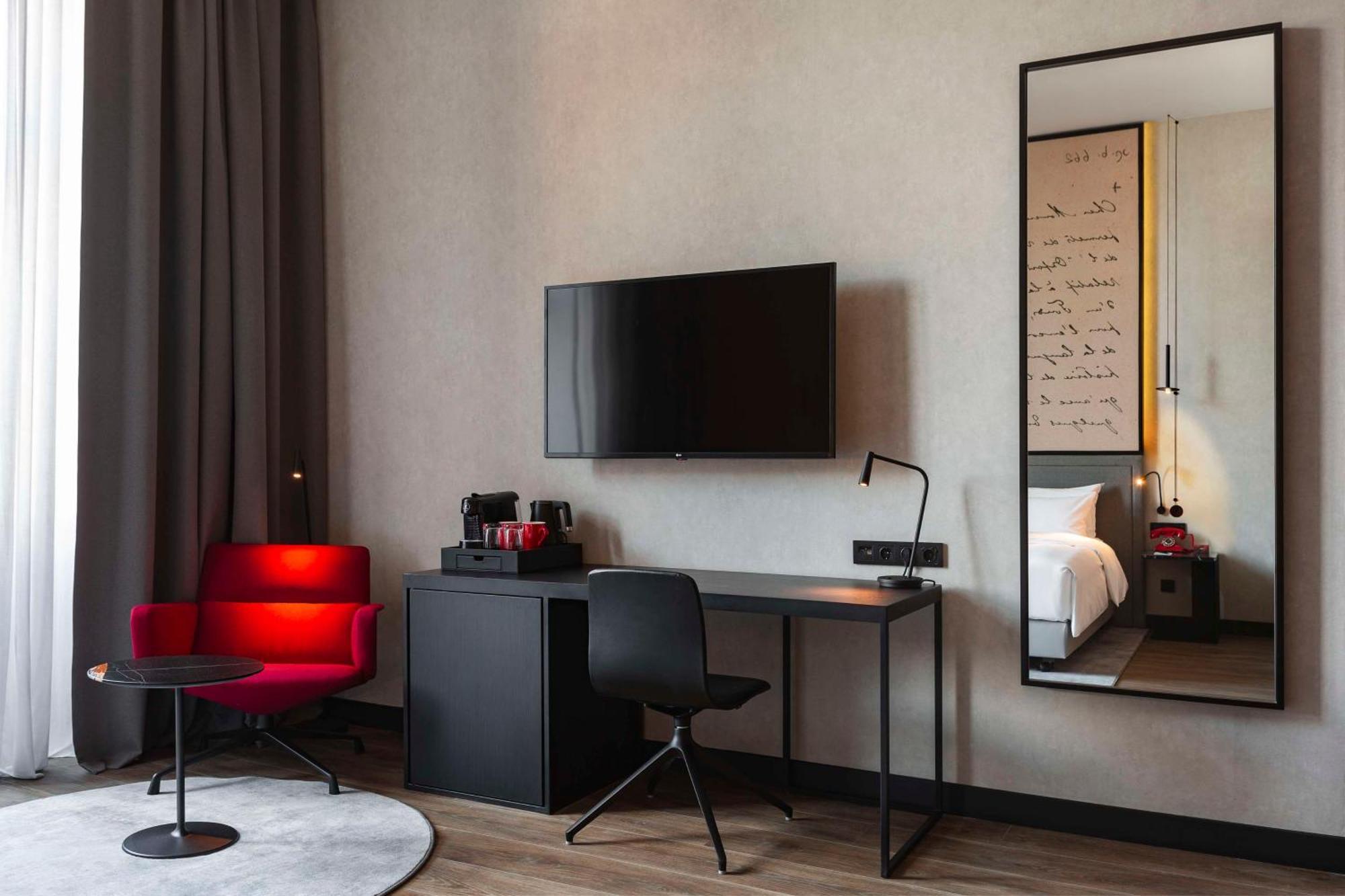 Radisson Red Tbilisi Hotel ภายนอก รูปภาพ