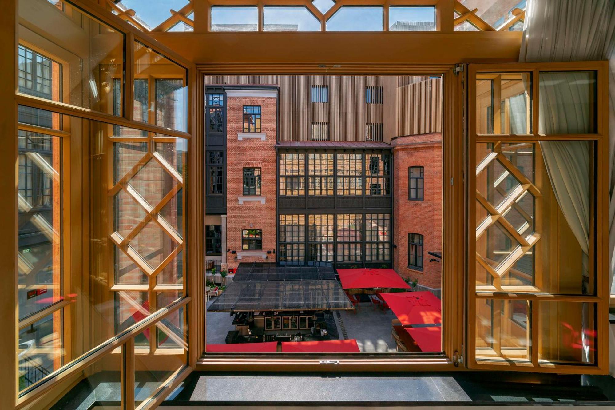 Radisson Red Tbilisi Hotel ภายนอก รูปภาพ
