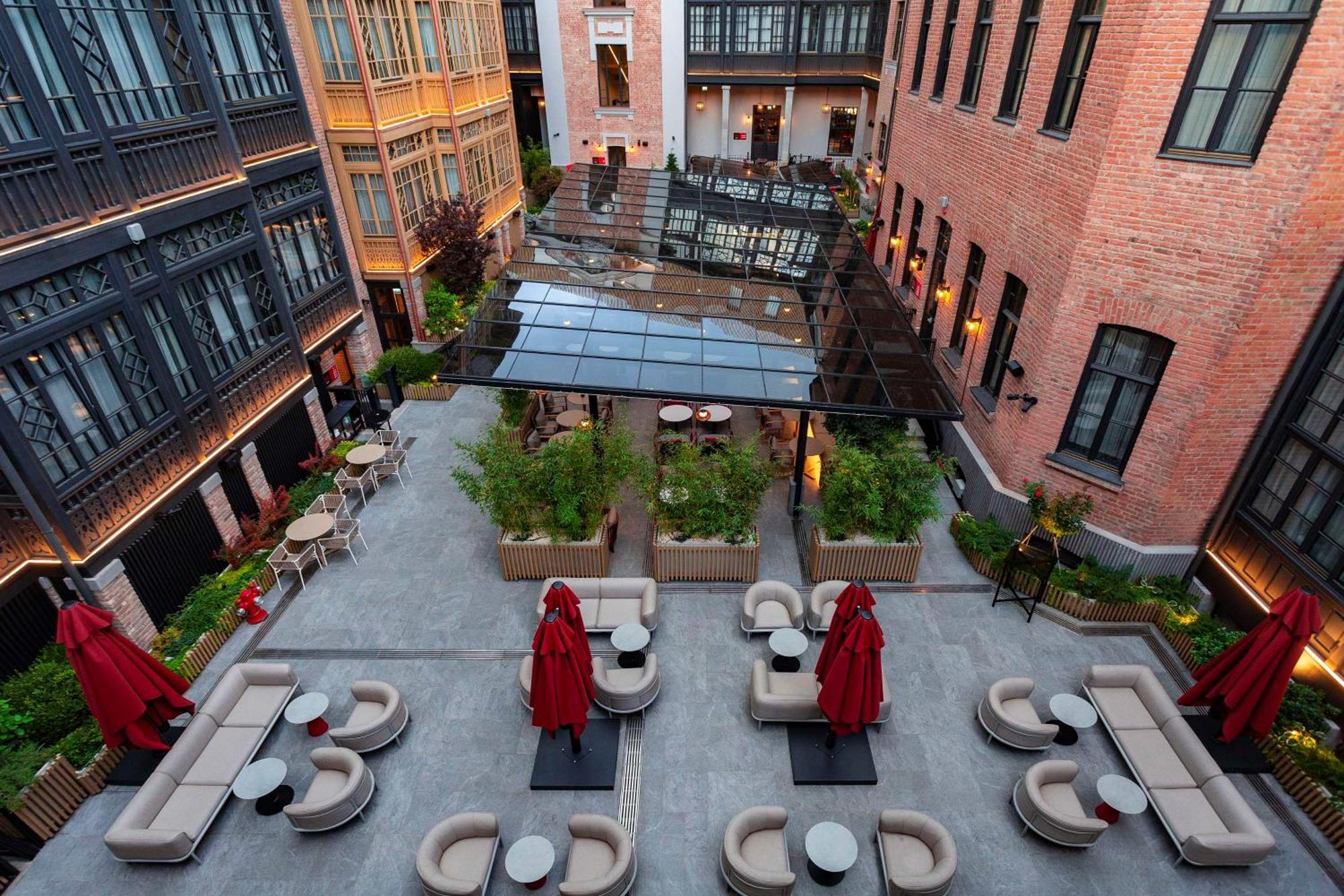 Radisson Red Tbilisi Hotel ภายนอก รูปภาพ